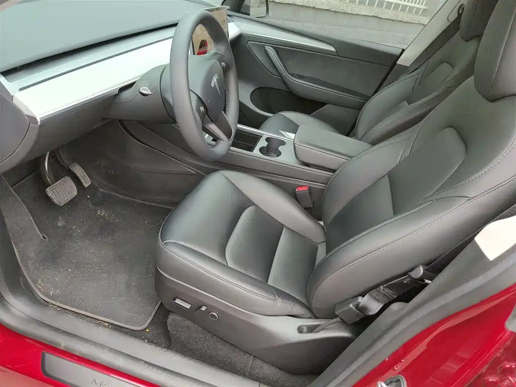 Model Y 2024 rear-wheel drive version купить на сайте DeffCars