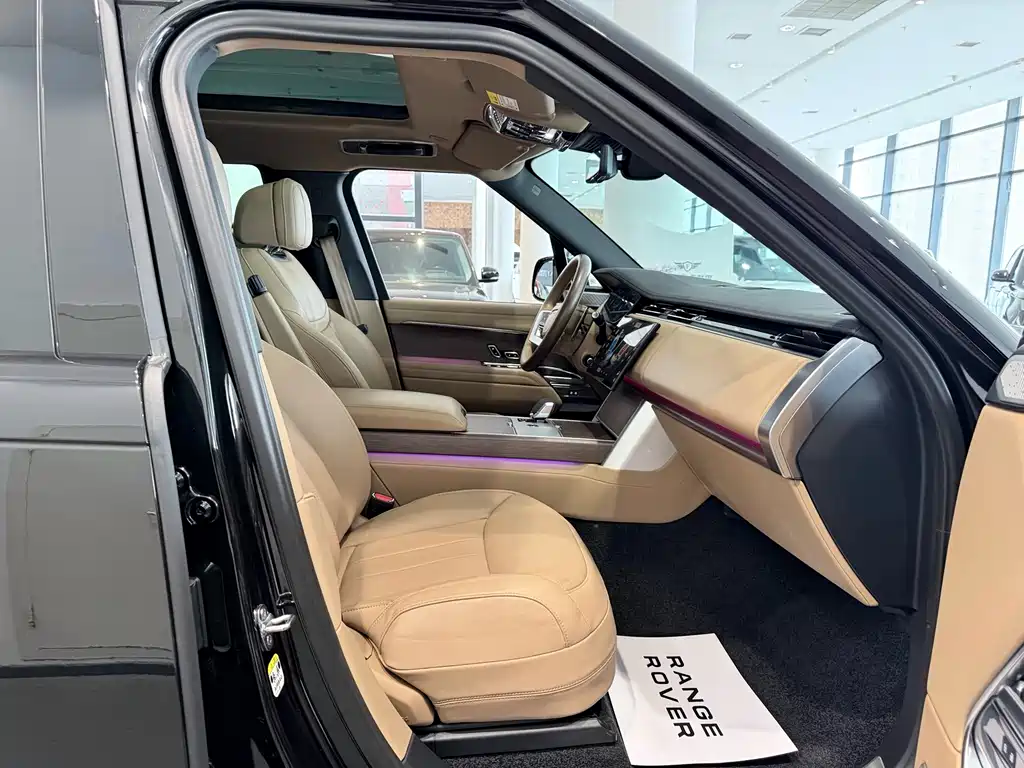 Range Rover 2024 3.0 L6 400PS Genesis Extended Edition купить на сайте DeffCars
