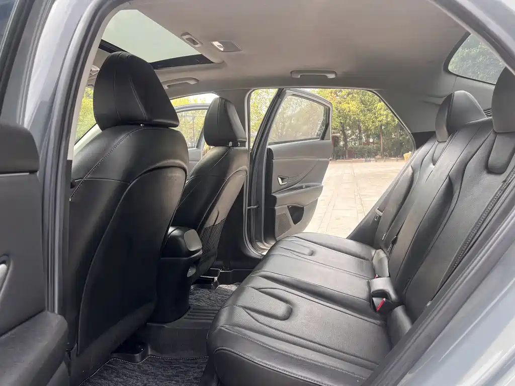 Elantra 2021 1.5L CVT LUX Premium Edition купить на сайте DeffCars
