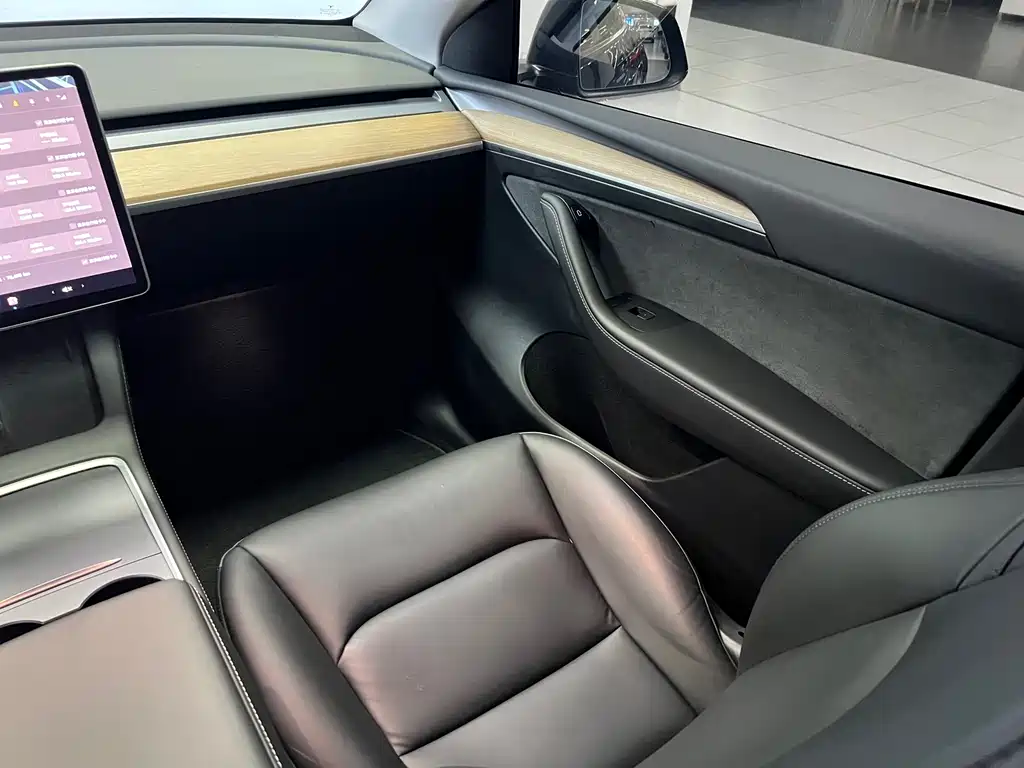 Model Y 2021 standard range rear-wheel drive version купить на сайте DeffCars