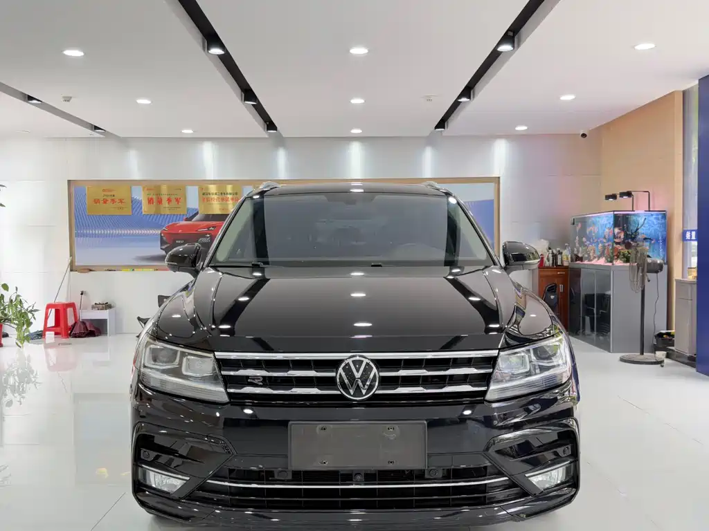 Tiguan L 2021 330TSI automatic two-wheel drive R-Line version купить на сайте DeffCars