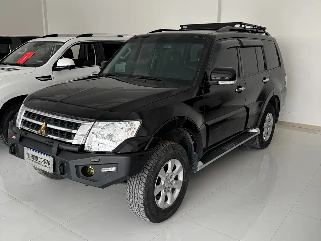 Pajero imported 2019 3.0L automatic standard version купить на сайте DeffCars