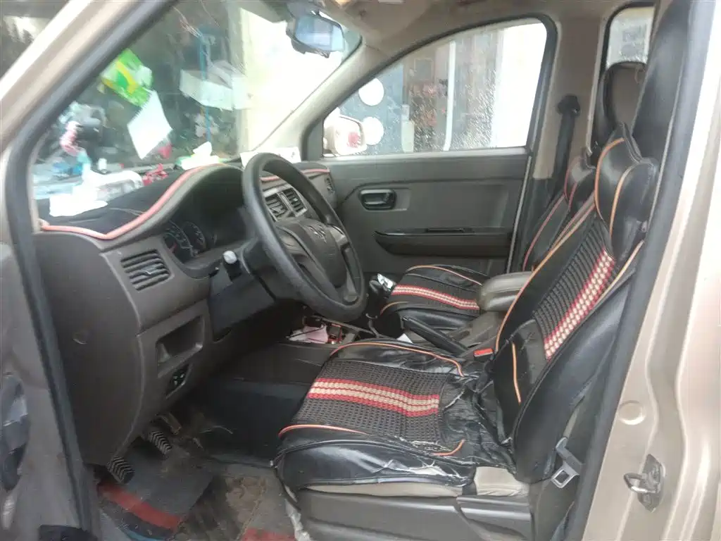 Wuling Rongguang V 2016 1.5L standard model купить на сайте DeffCars