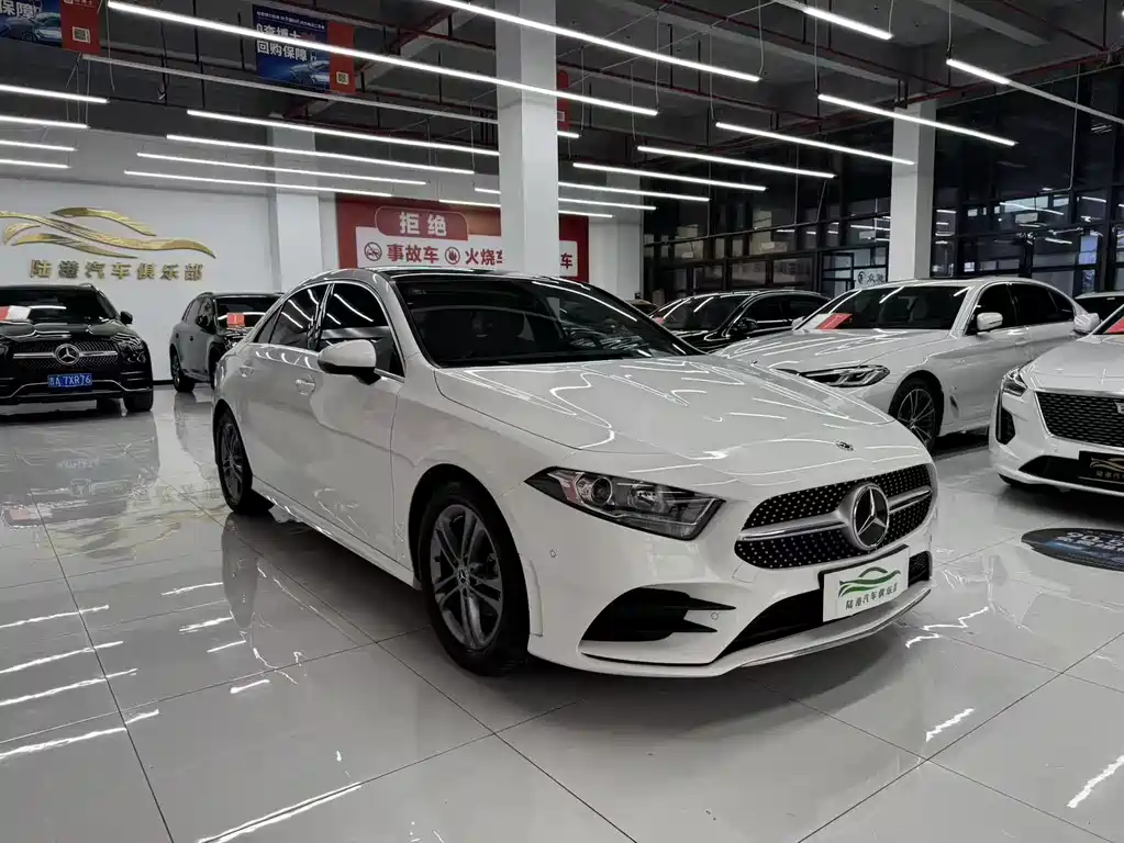 Mercedes-Benz A-Class 2021 A 180 L Sports Sedan купить на сайте DeffCars