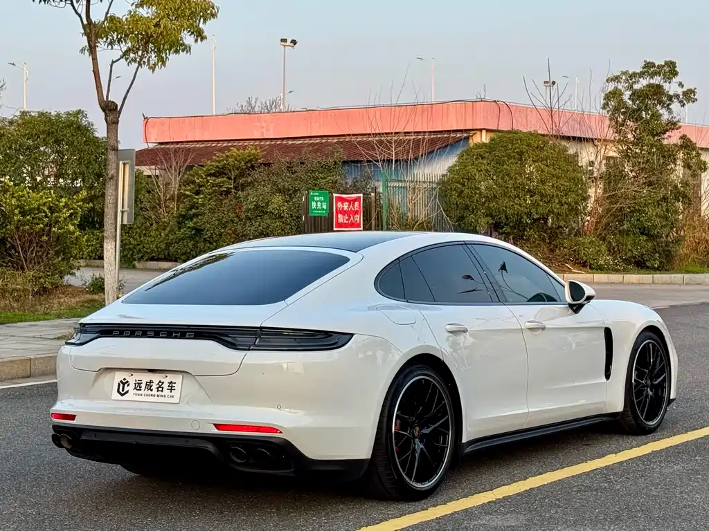 Panamera 2023 Panamera 2.9T Platinum Edition купить на сайте DeffCars