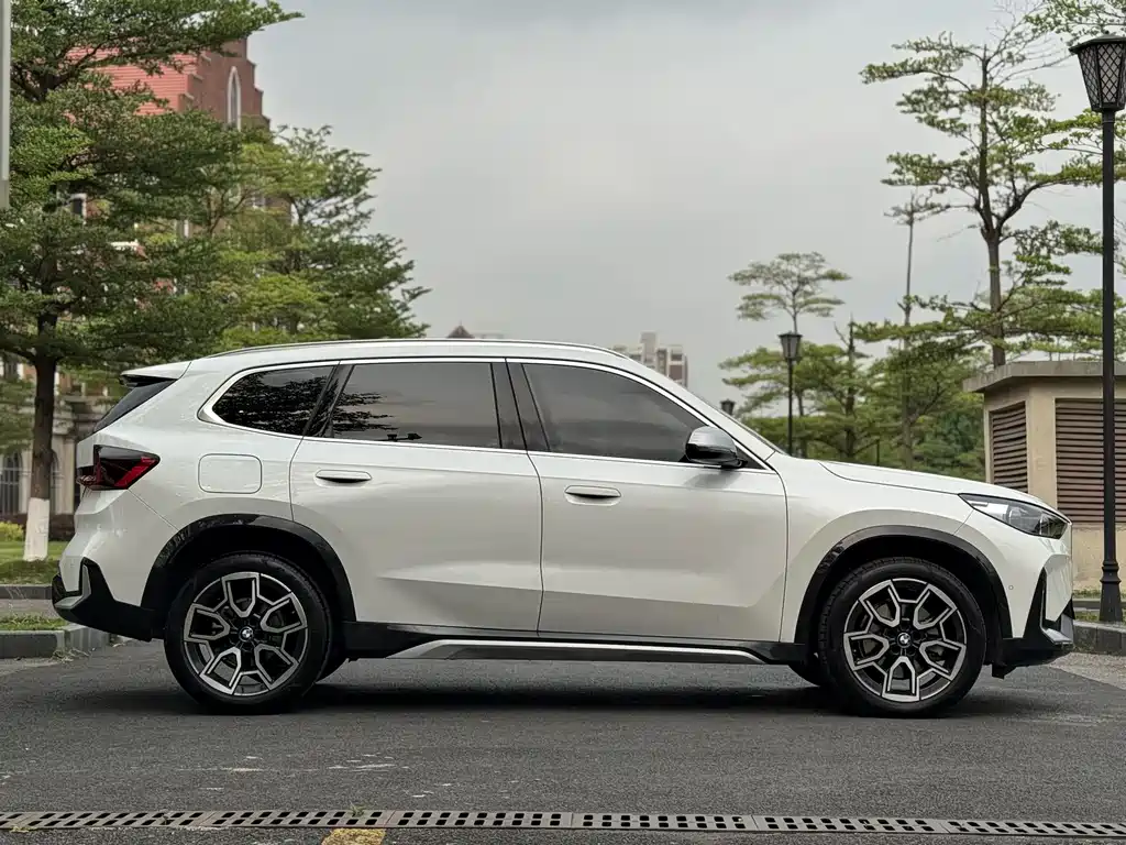 BMW X1 2024 sDrive25Li X Design Package купить на сайте DeffCars