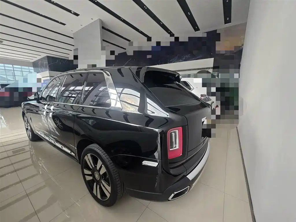 Cullinan 2024 five-seater version купить на сайте DeffCars