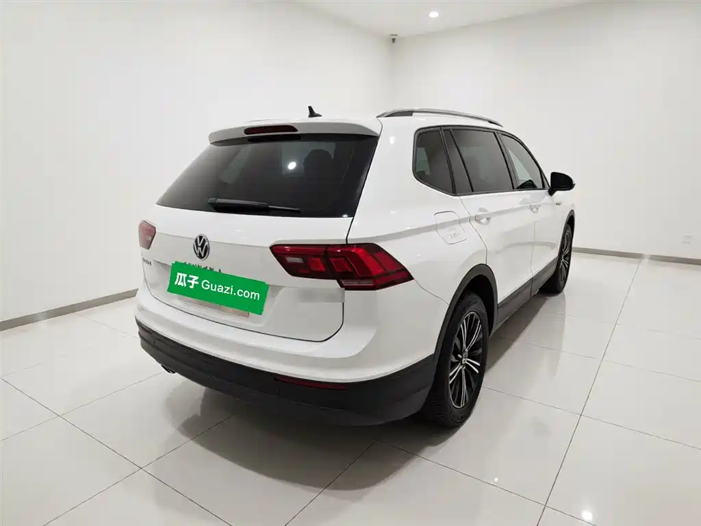 Tiguan L 2021 330TSI automatic two-wheel drive comfort version купить на сайте DeffCars