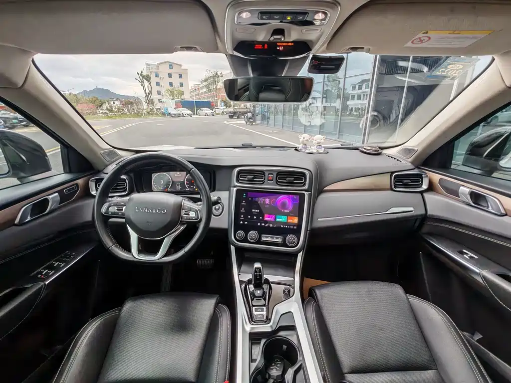 Lynk & Co 01 2019 2.0T two-wheel drive Pro version National VI купить на сайте DeffCars