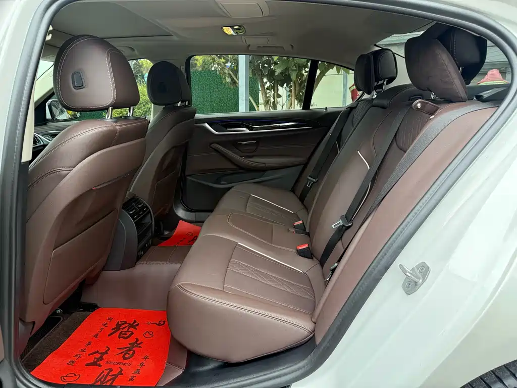 BMW 5 Series 2021 525Li Luxury Package купить на сайте DeffCars