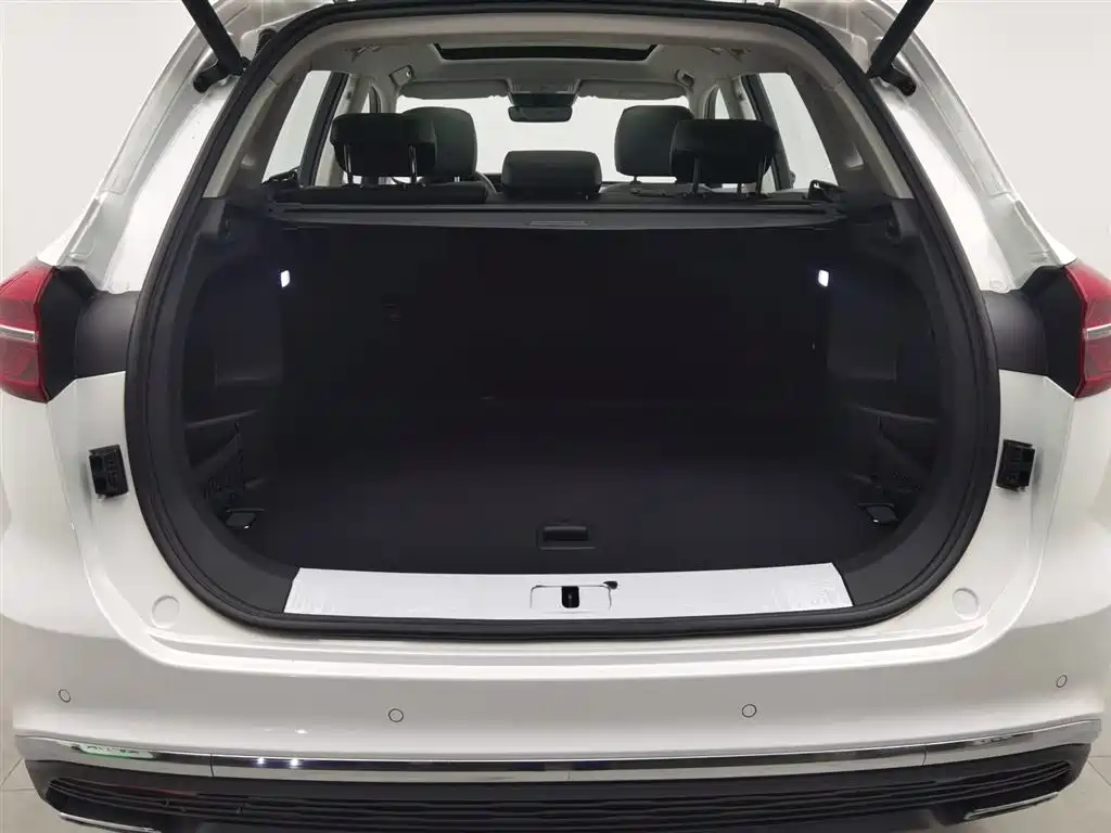 Hongqi HS5 2022 facelift 2.0T Zhilian Flagship Edition купить на сайте DeffCars