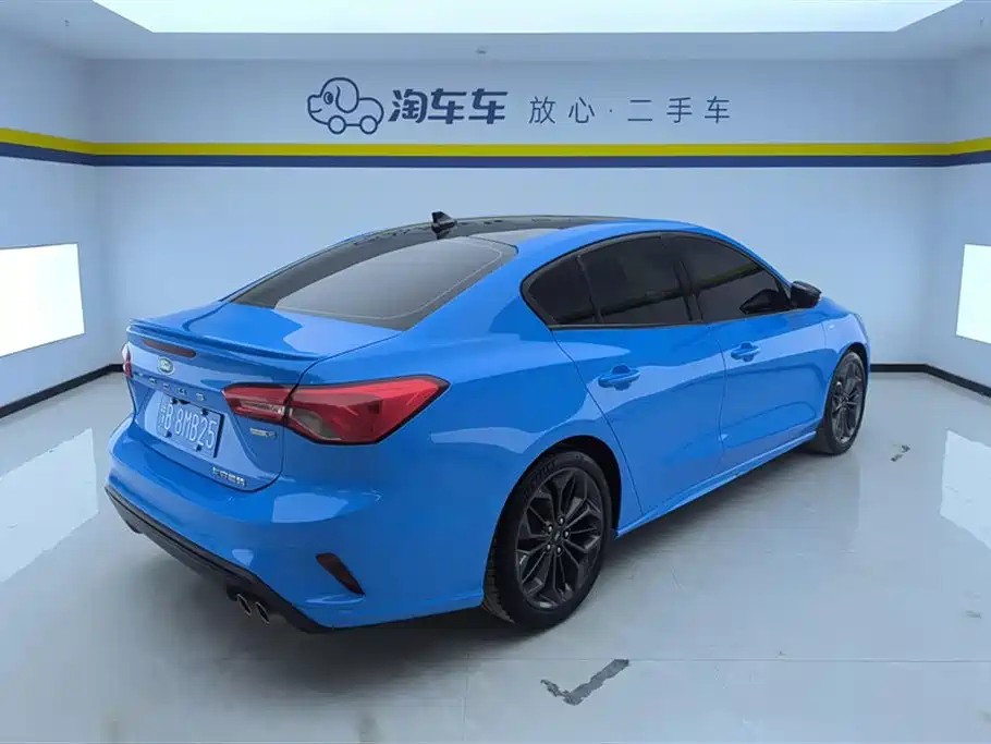 Focus 2022 Sedan EcoBoost 180 Automatic ST Line купить на сайте DeffCars