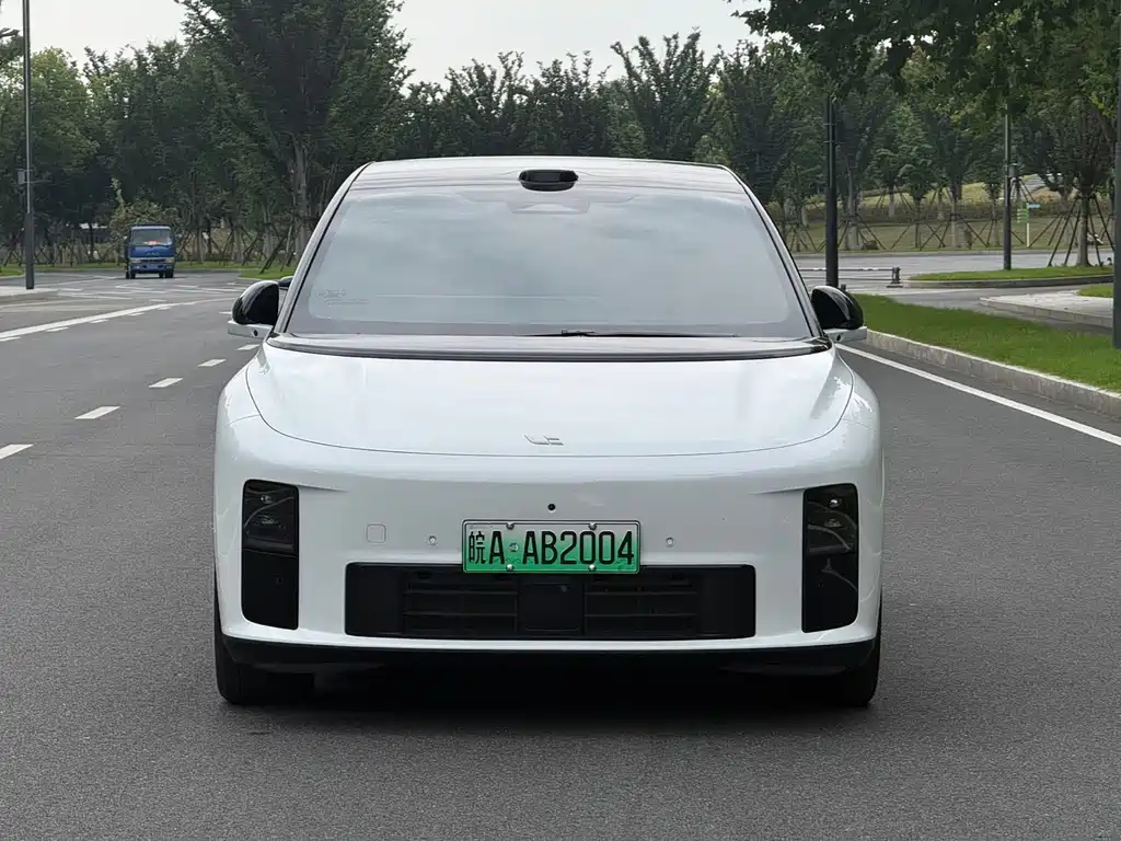 Ideal i6 2025 two-wheel drive standard version купить на сайте DeffCars