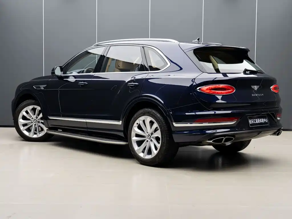 Bentayga 2024 4.0T V8 купить на сайте DeffCars