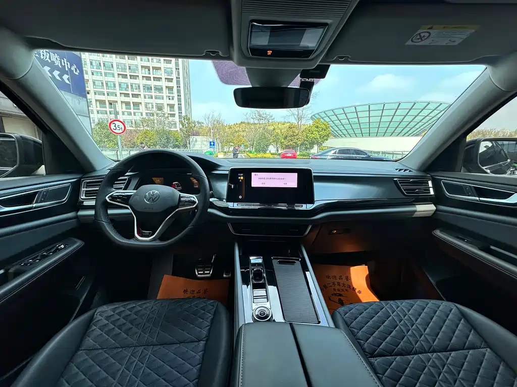 Touron 2024 Touron X 380TSI four-wheel drive luxury version купить на сайте DeffCars