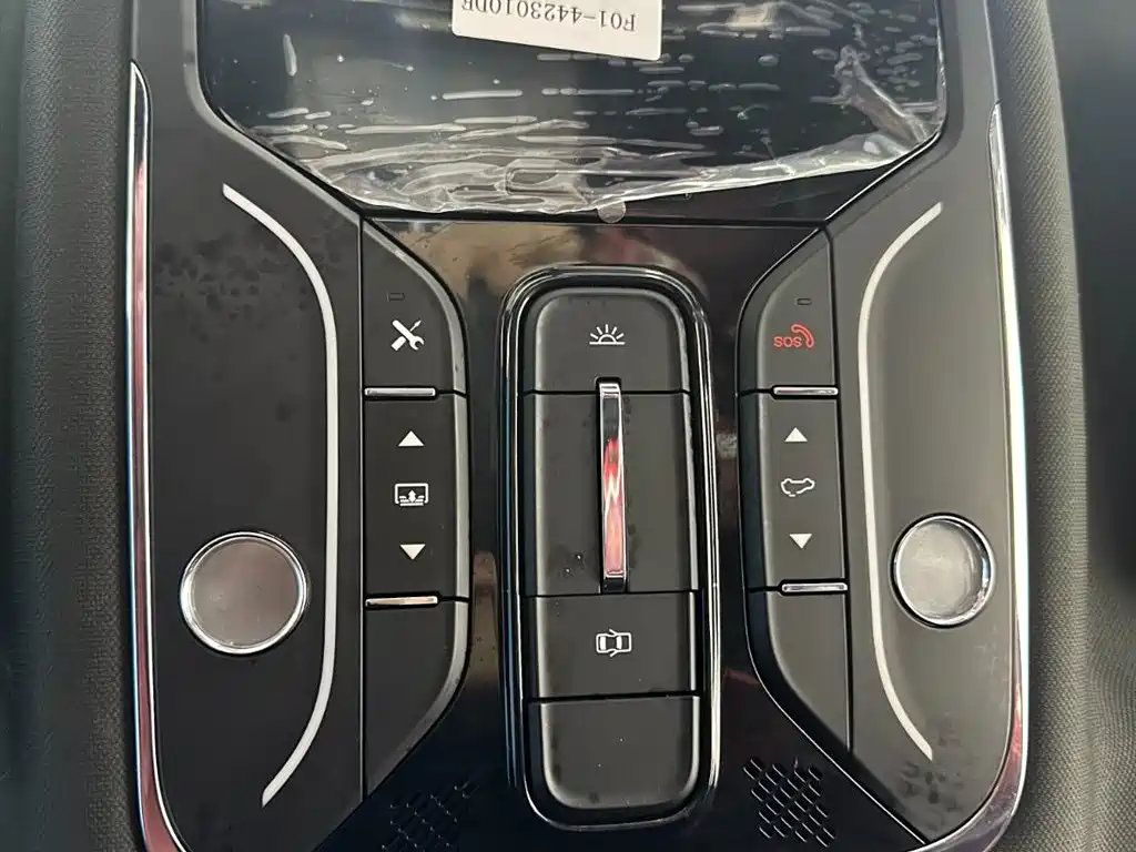 Jietu X70 PLUS 2023 model 1.5T DCT Brave PLUS 5 seats купить на сайте DeffCars