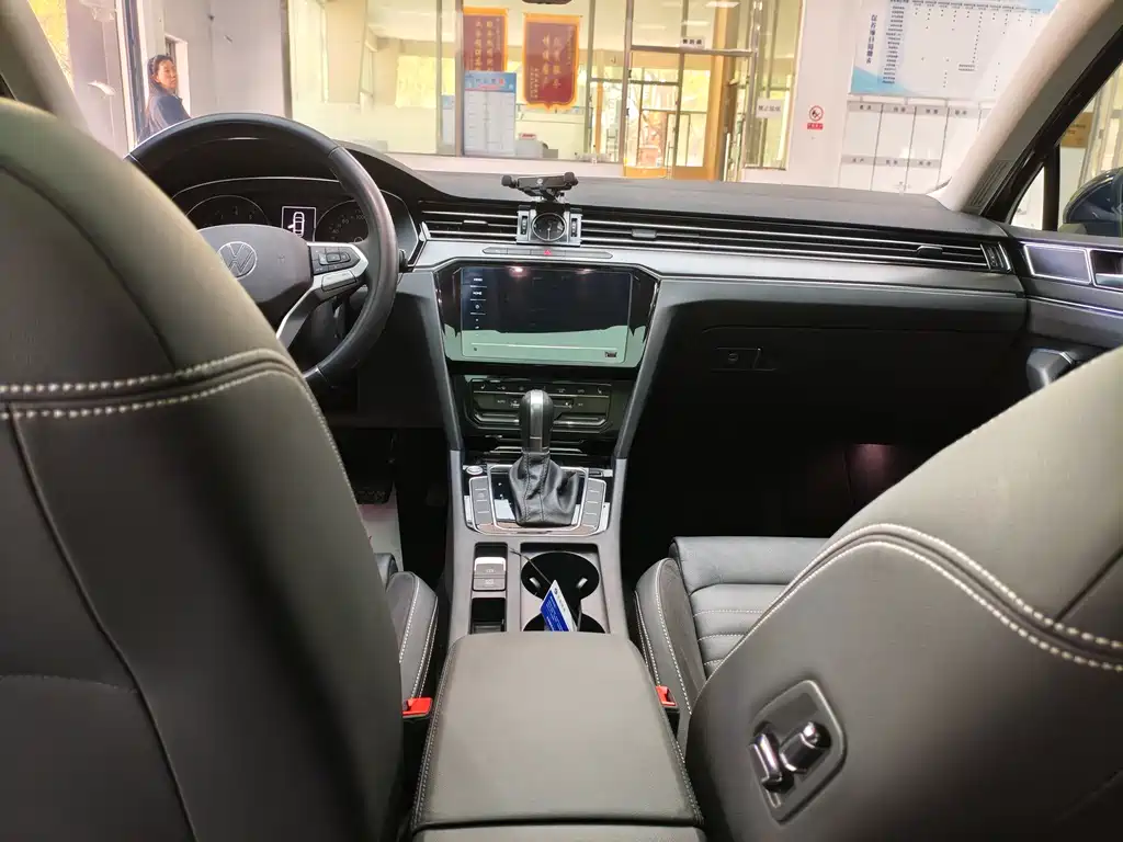 Magotan 2020 330TSI DSG leading model купить на сайте DeffCars