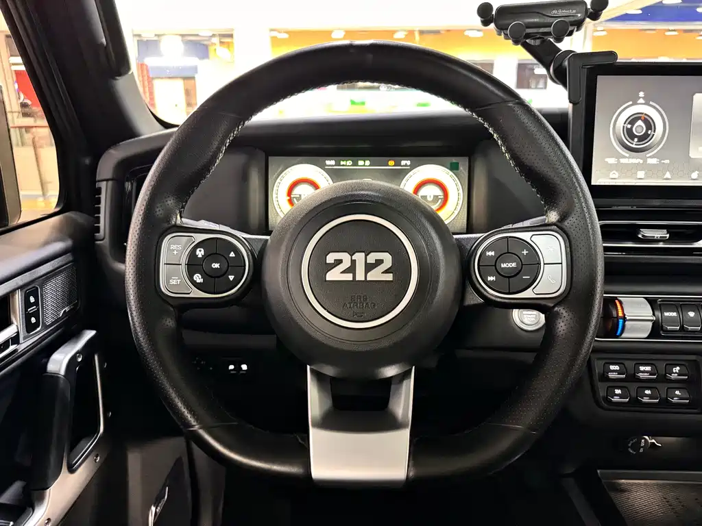 212 T01 2024 2.0T Explorer купить на сайте DeffCars