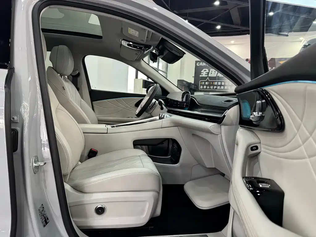 Xingtu Yaoguang 2023 400T two-wheel drive luxury version купить на сайте DeffCars