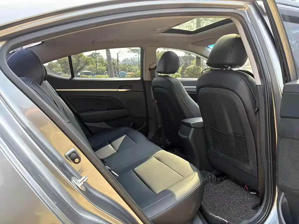 Lingdong 2018 1.6L Automatic 15th Anniversary Special Edition купить на сайте DeffCars