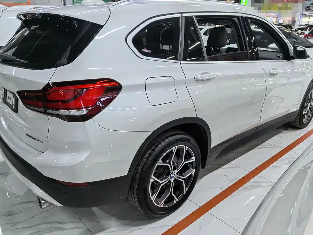 BMW X1 2020 sDrive25Li Leading Model купить на сайте DeffCars