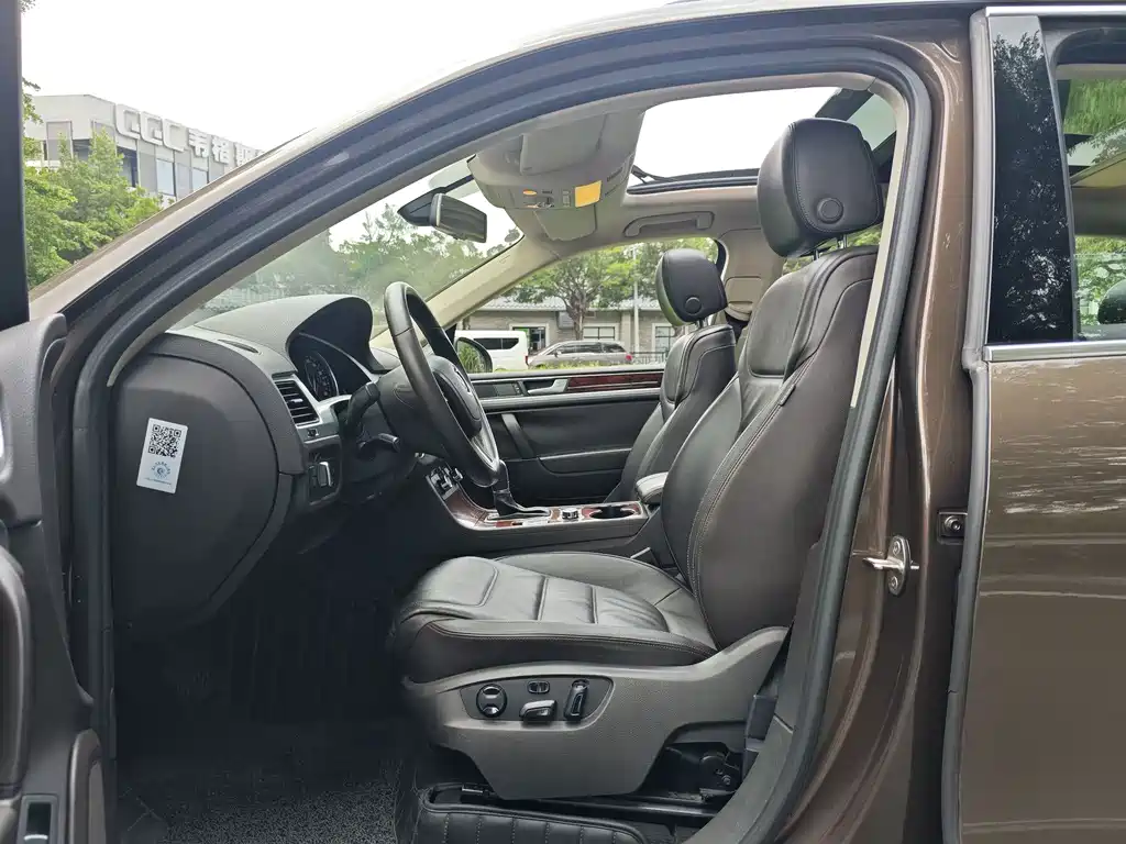 Touareg 2015 3.0TSI standard model купить на сайте DeffCars