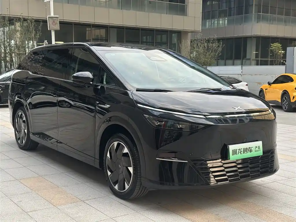 Xpeng X9 2024 model 702 super long battery life Max купить на сайте DeffCars