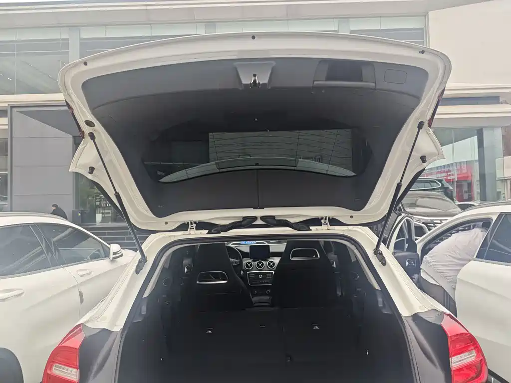 Mercedes-Benz GLA 2016 GLA 200 Dynamic купить на сайте DeffCars