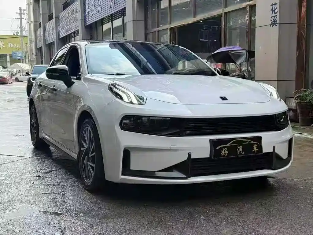Lynk & Co 03 2021 2.0TD Automatic Pro купить на сайте DeffCars