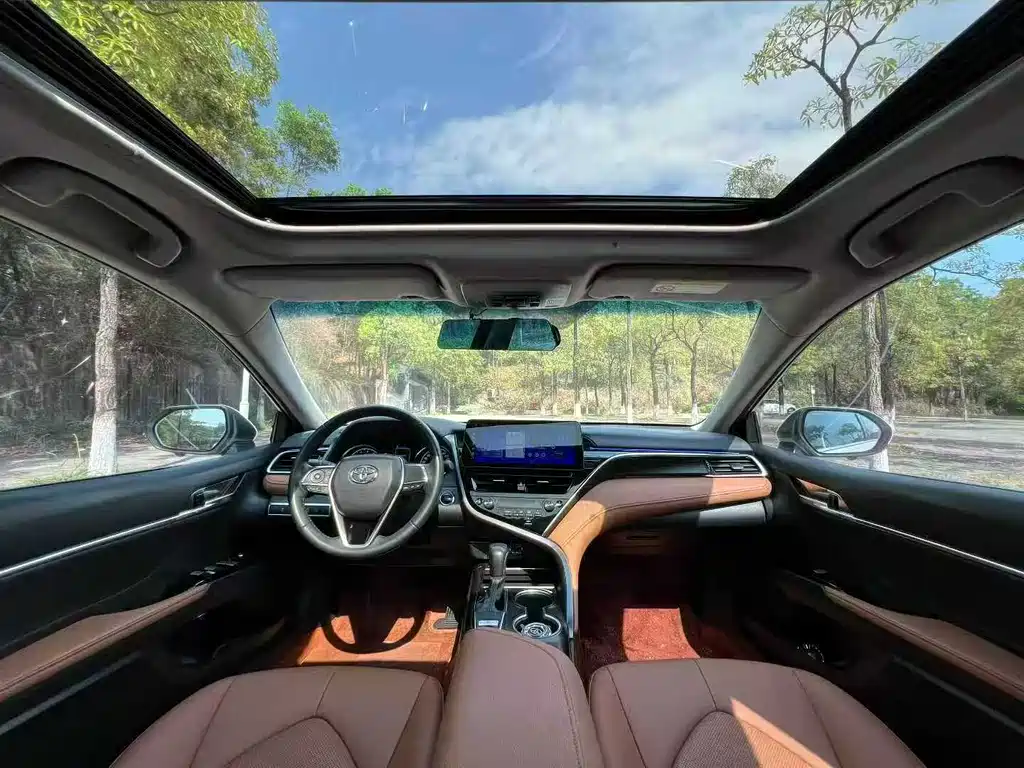Camry 2022 2.0GVP Leading Edition купить на сайте DeffCars