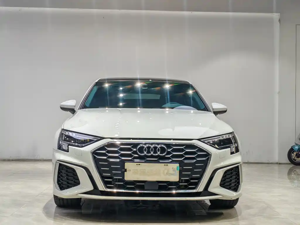 Audi A3 2024 Sportback 35 TFSI stylish and sporty купить на сайте DeffCars