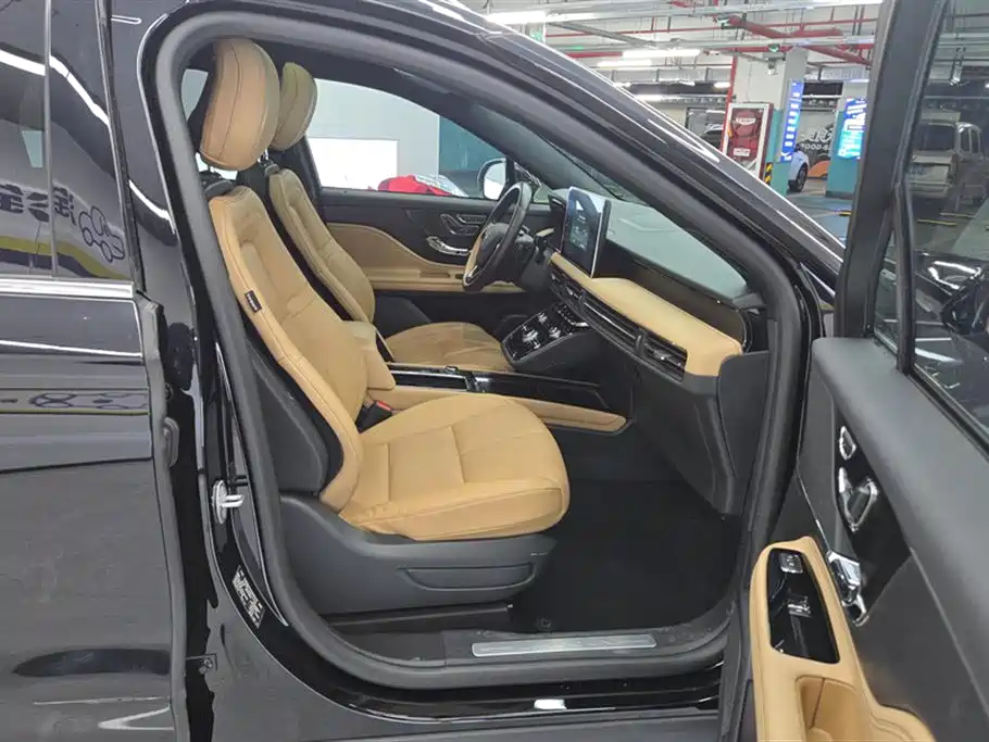 Adventurer 2022 2.0T Two-wheel drive Premium Edition купить на сайте DeffCars