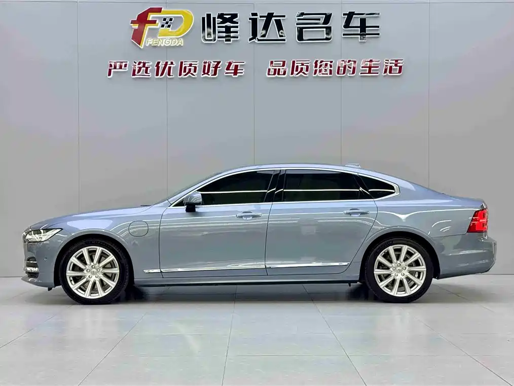 Volvo S90 Plug-in Hybrid 2019 T8 E-Drive Hybrid Zhiya Edition National VI купить на сайте DeffCars