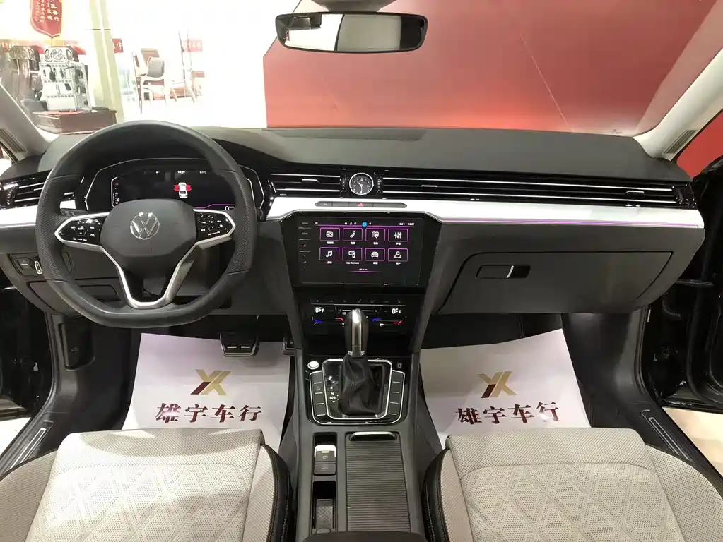 Magotan 2025 model facelift public model 330TSI DSG luxury model купить на сайте DeffCars