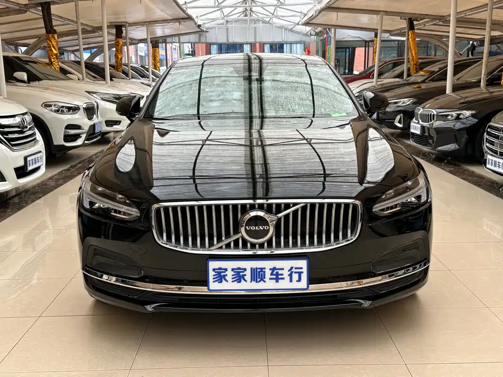 Volvo S90 2022 B5 Zhiyuan Luxury Edition купить на сайте DeffCars