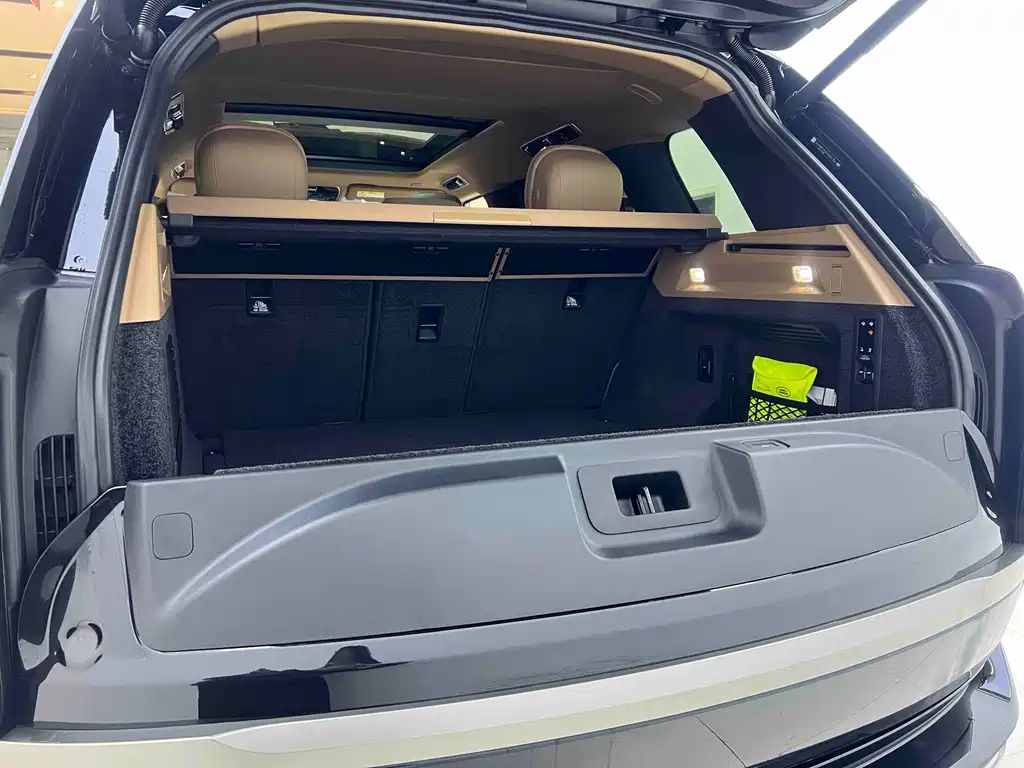 Range Rover 2025 3.0 L6 400PS Extended Edition купить на сайте DeffCars