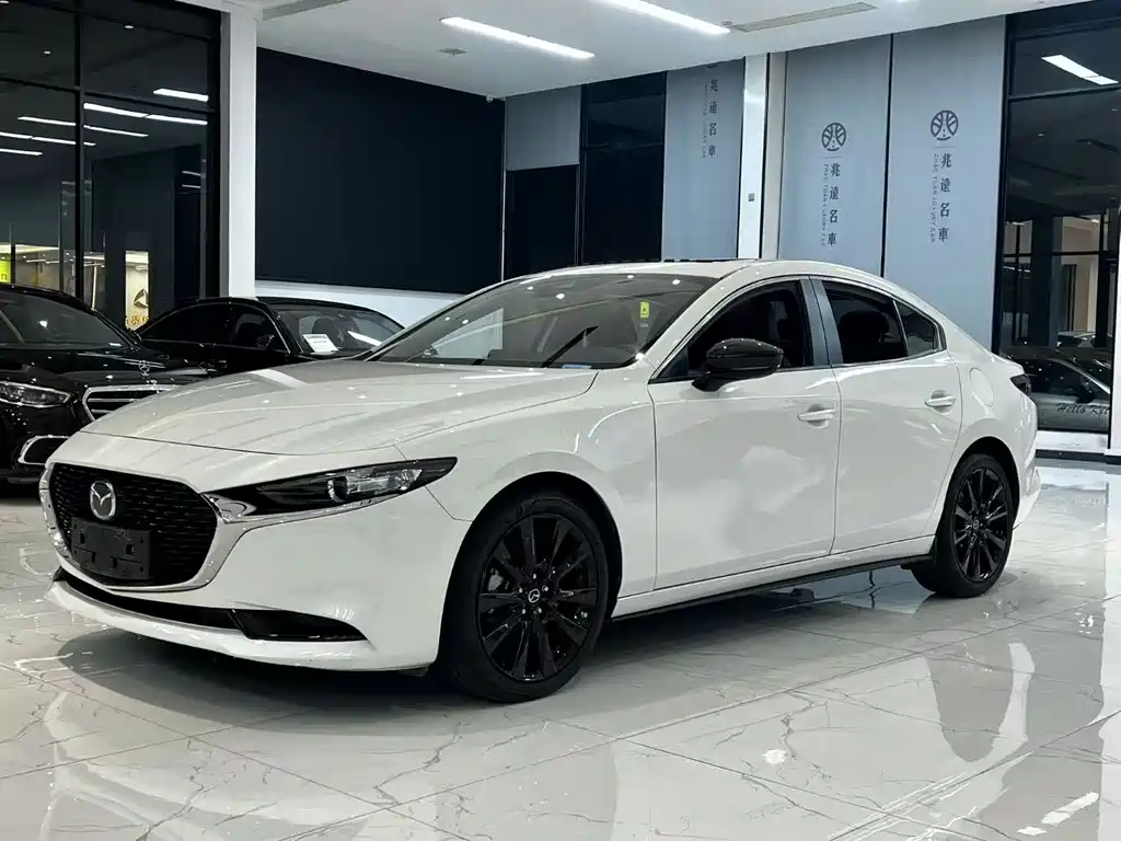 Mazda3 Angkesela 2022 2.0L Automatic Zhiya Obsidian Edition купить на сайте DeffCars