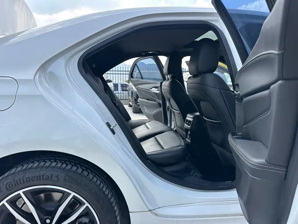 Cadillac CT4 2023 25T luxury model купить на сайте DeffCars