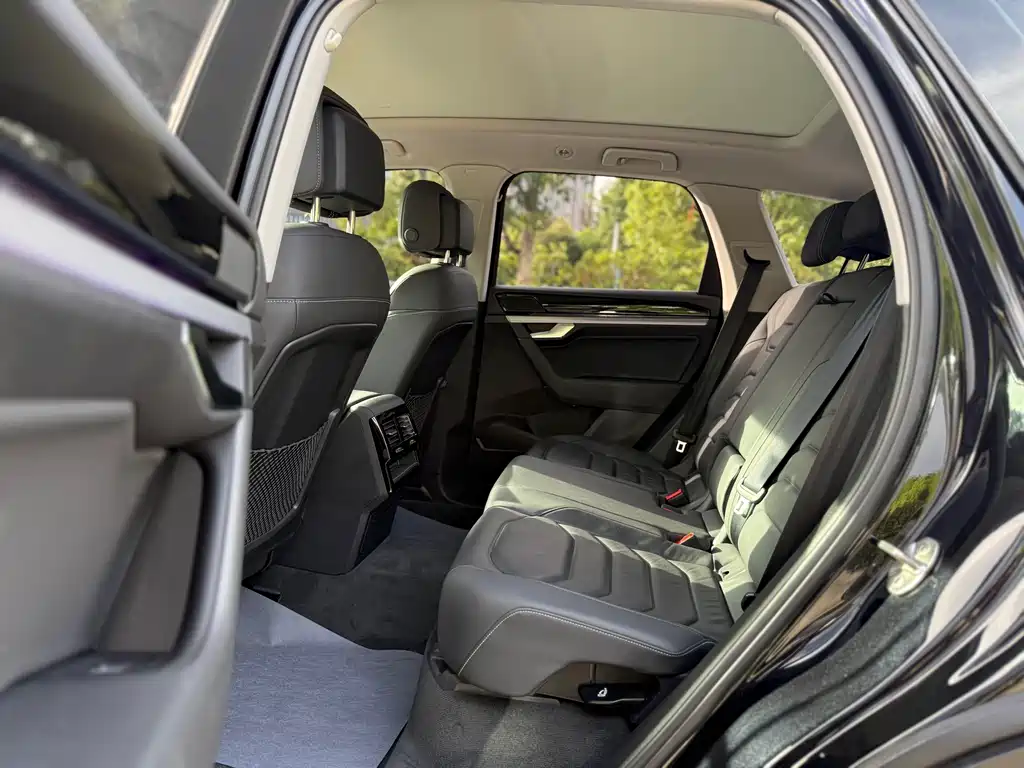 Touareg 2019 2.0TSI Sharp Wing Edition National VI купить на сайте DeffCars