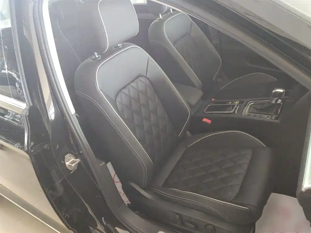 Magotan GTE plug-in hybrid 2022 GTE luxury model купить на сайте DeffCars