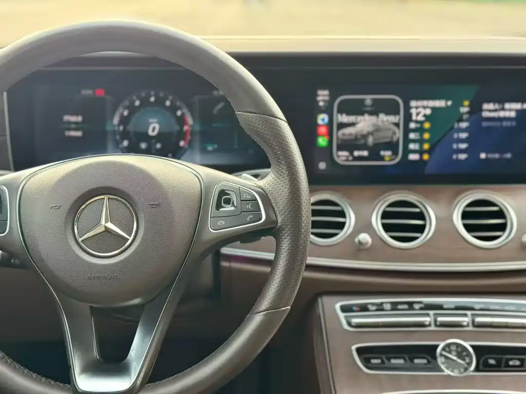 Mercedes-Benz E-Class 2016 E 200 L купить на сайте DeffCars