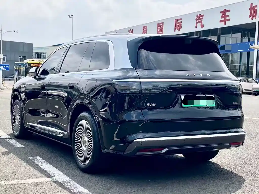 Wenjie M8 2025 extended range Max+ version 53.4kWh 5-seater version купить на сайте DeffCars