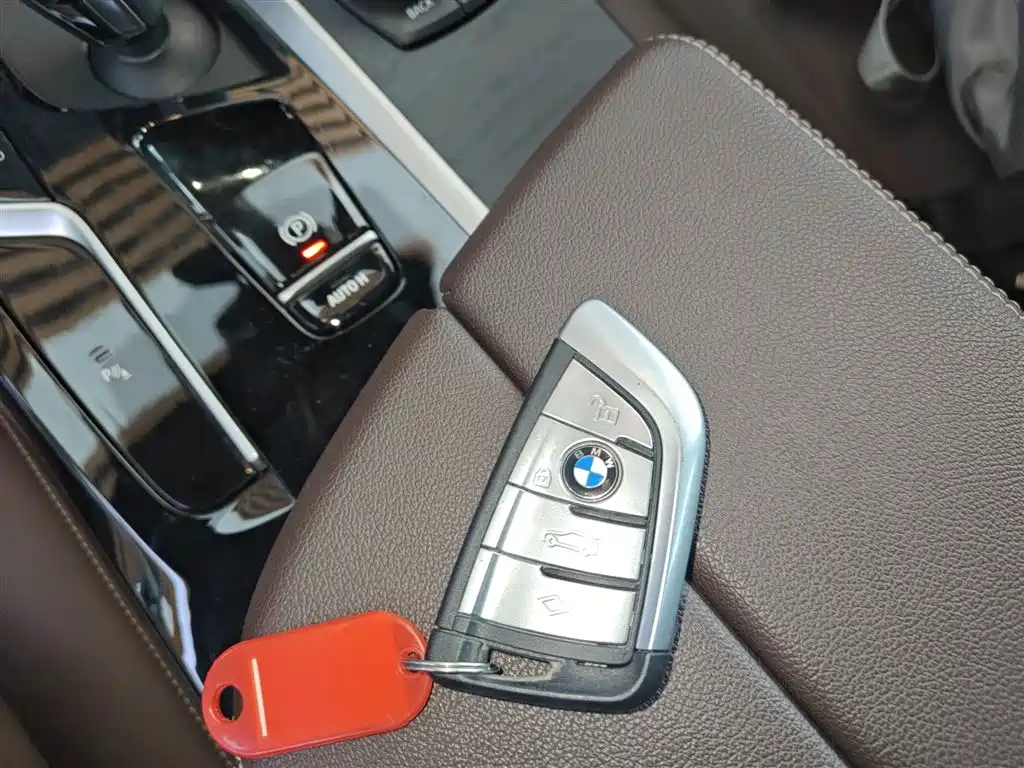 BMW 5 Series 2023 facelift 530Li leading M sports package купить на сайте DeffCars