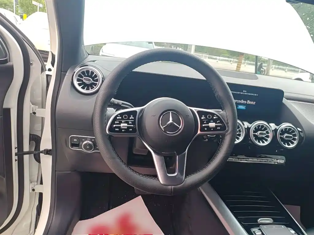 Mercedes-Benz GLA 2023 facelift GLA 200 купить на сайте DeffCars