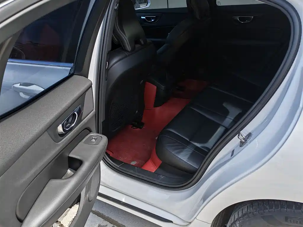 Volvo S60 2021 T4 Zhiyuan Sport Edition купить на сайте DeffCars