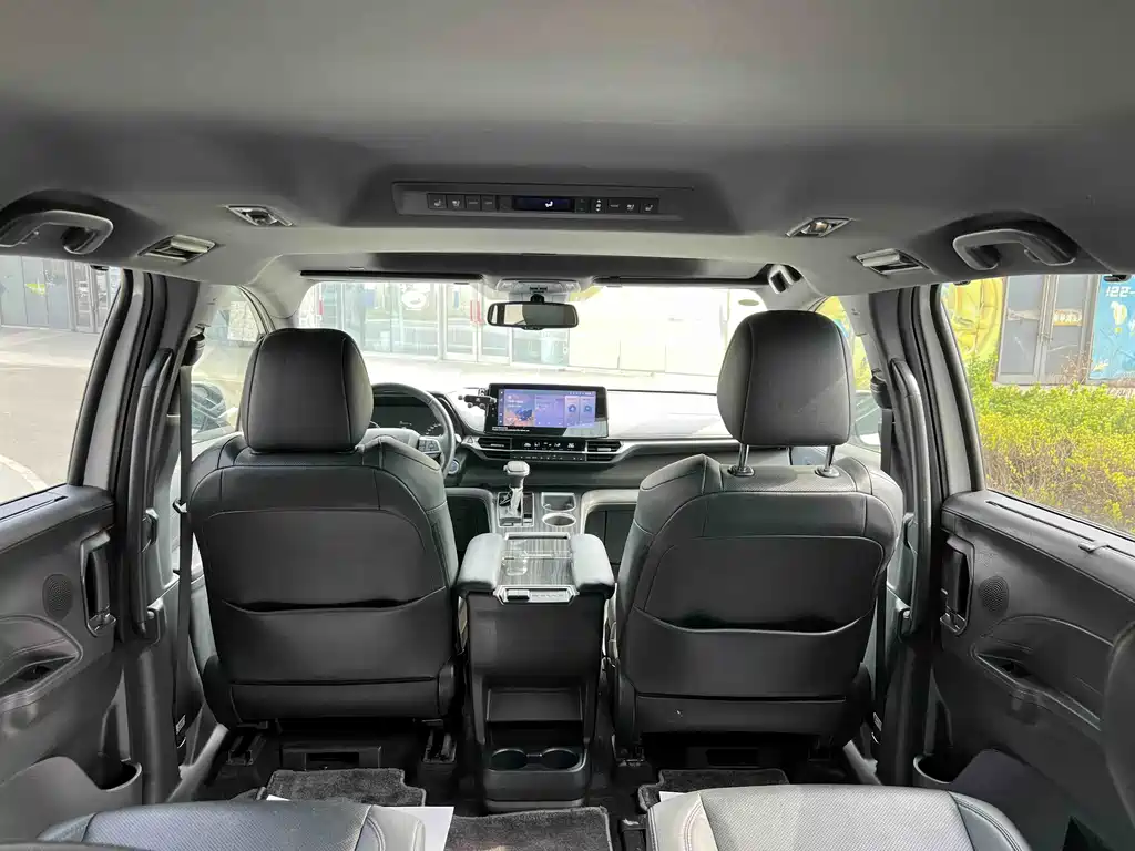 SIENNA 2021 2.5L Hybrid Premium Edition купить на сайте DeffCars