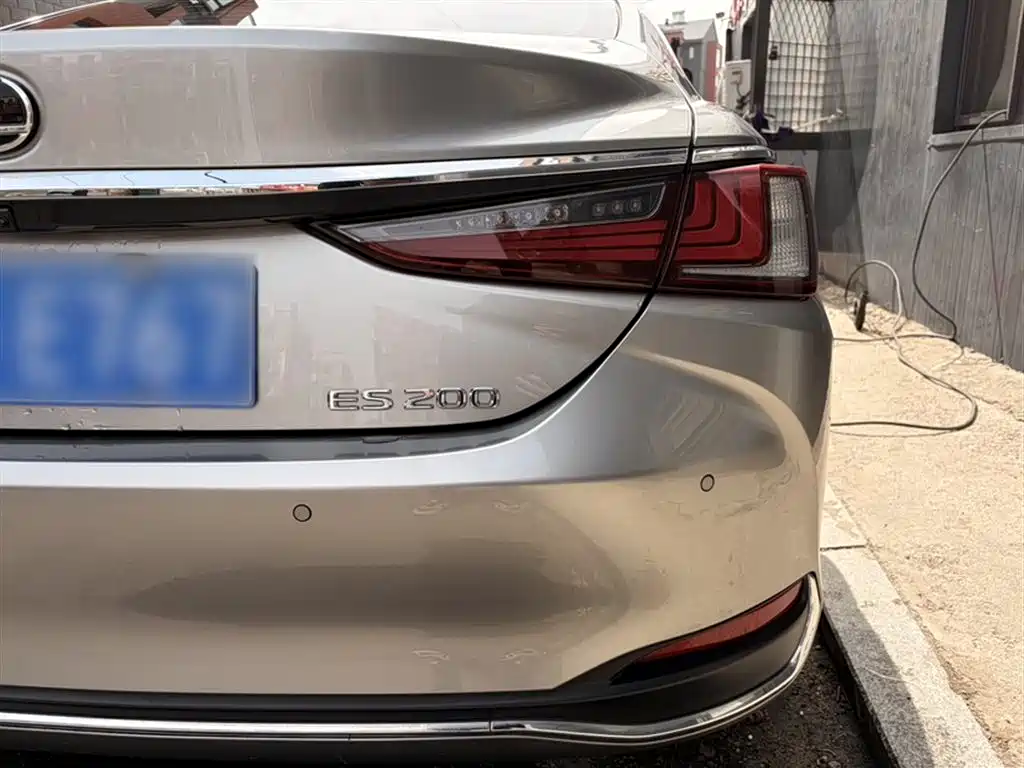 Lexus ES 2021 200 Excellence Edition купить на сайте DeffCars