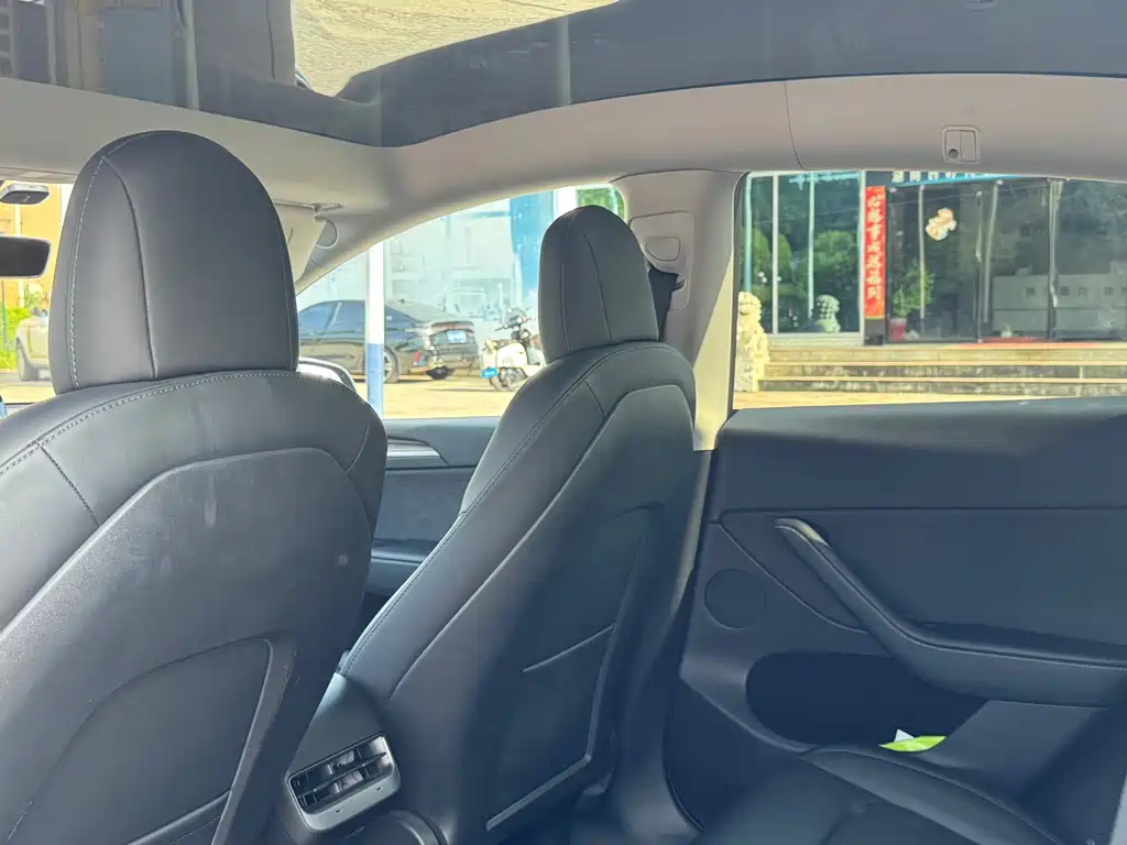 Model Y 2021 Long Range All-Wheel Drive Edition купить на сайте DeffCars