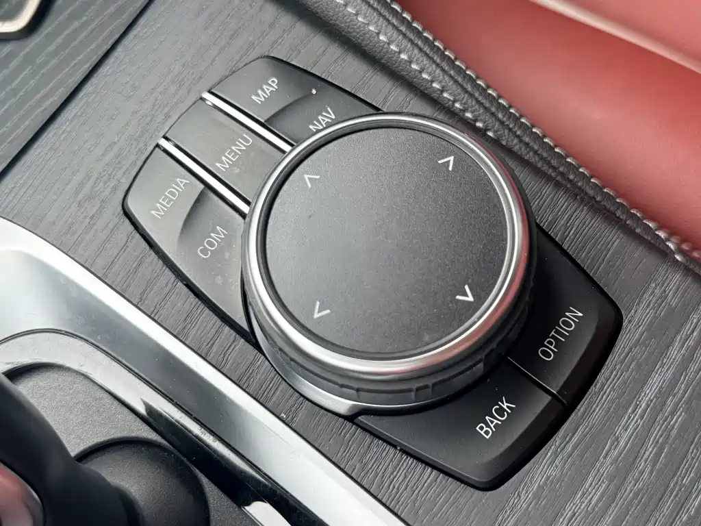 BMW 5 Series 2023 530Li Leading M Sports Package купить на сайте DeffCars