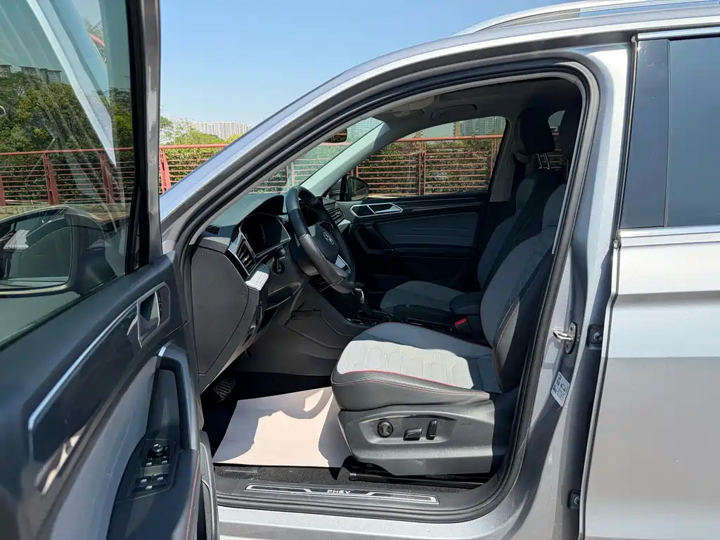 Tiguan L New Energy 2022 430PHEV plug-in hybrid flagship version купить на сайте DeffCars